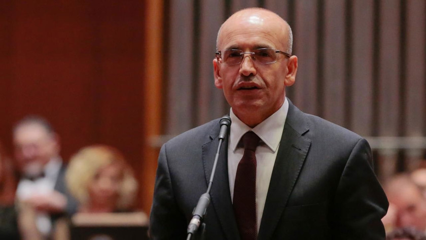 Bakan Şimşek: "Borsa vergisi ertelendi"